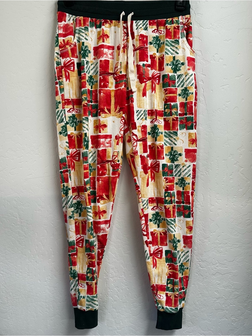 Burt’s Bees Red & Green Holiday Gift-Print Pajama Pants